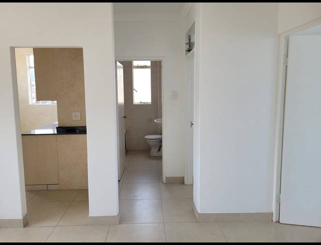 2 BEDROOM FLAT TO LET IN MORNINGSIDE
